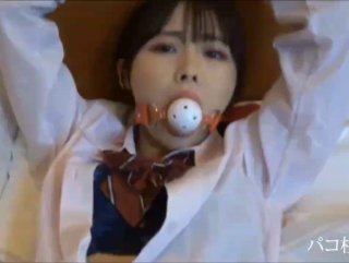 「帰れないならウチ泊まります？」残業で終電なくなり巨乳後輩の家に行くと…あざと可愛いすっぴんとしずく型の無防備